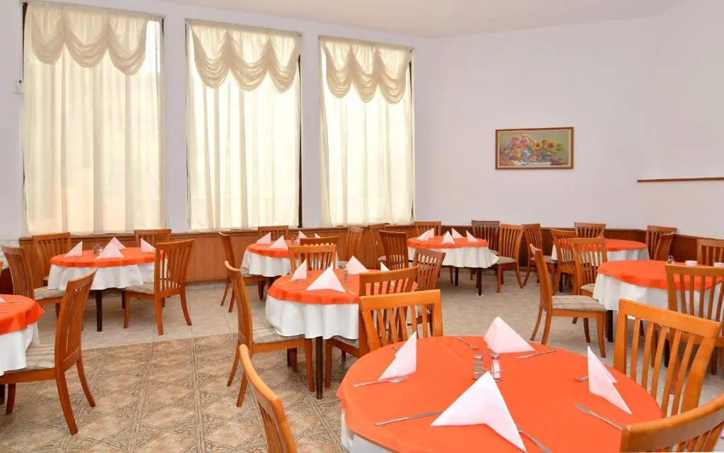Hotel Estreya Palace