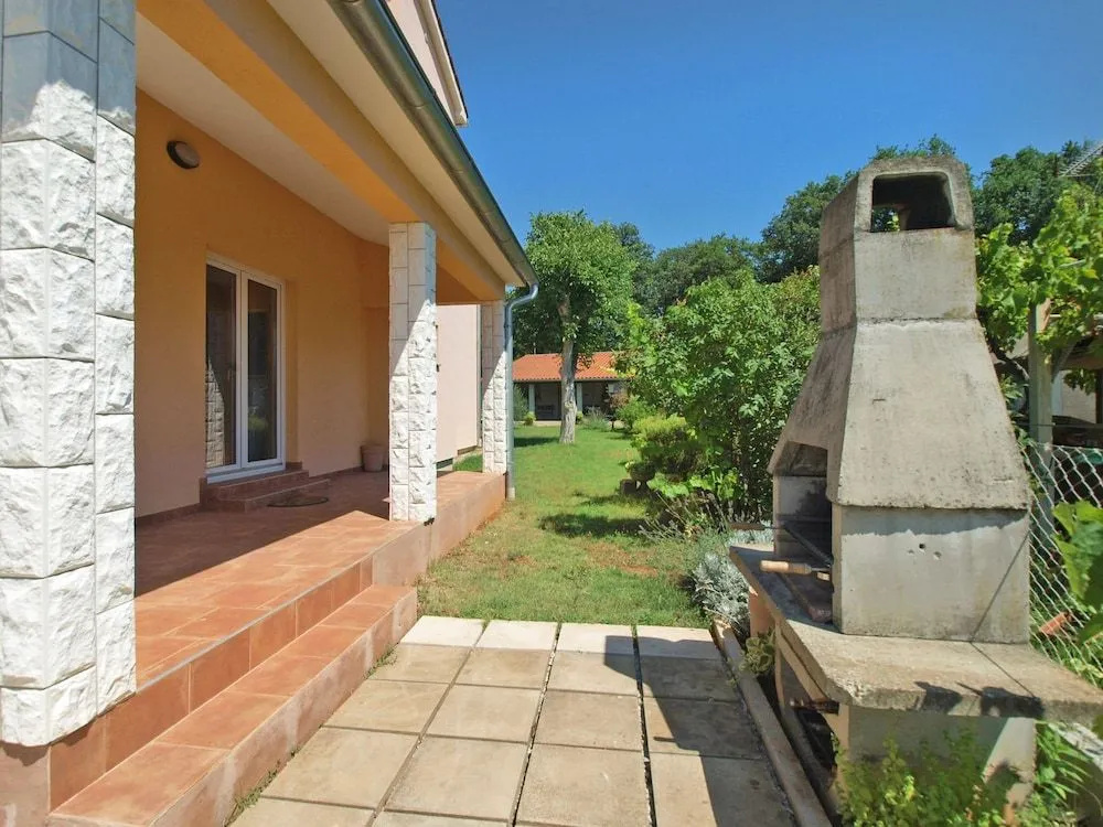Apartment 1573