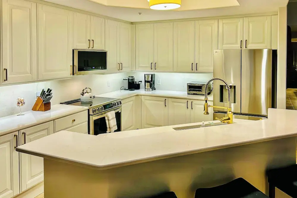 Luxe Naples Bay Resort Condo: Near Fifth Ave!