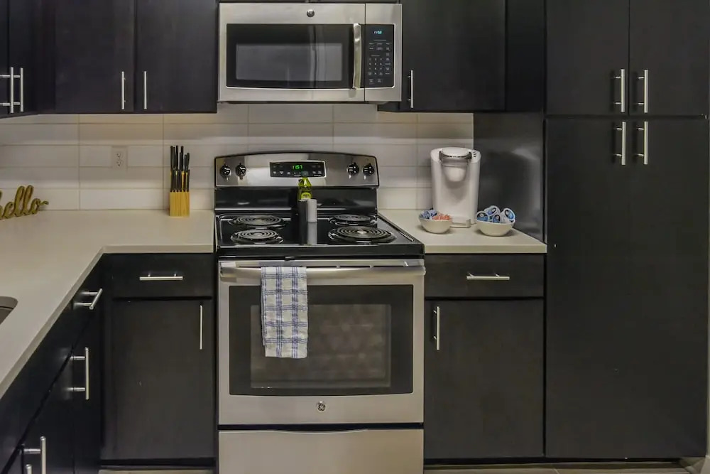 1 BR Apt in Garment Dist by Frontdesk