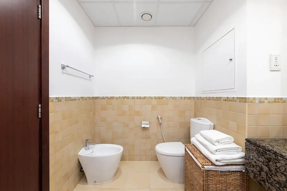 Panoramic Spacious City View 2BR Escape