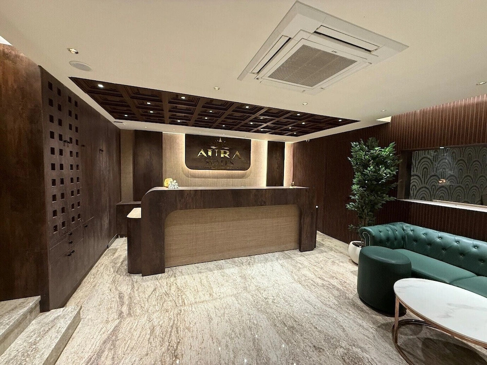 Aura Suites