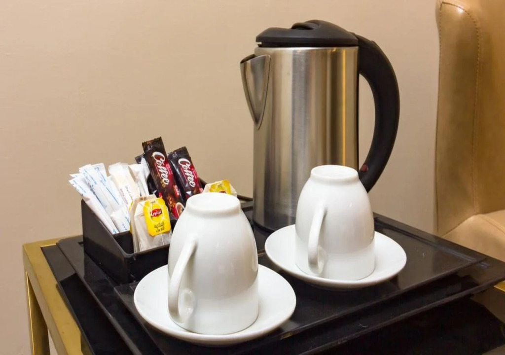Al Bayraq Hotel