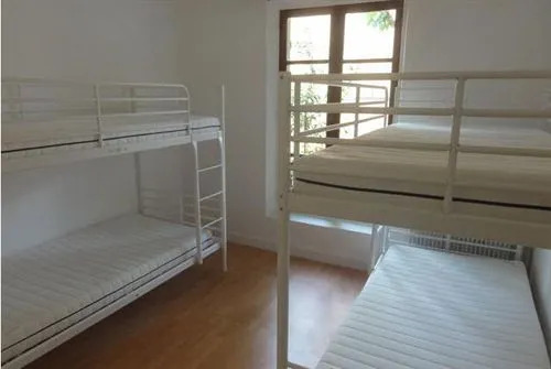 Women Bed - Hostel (только для взрослых)