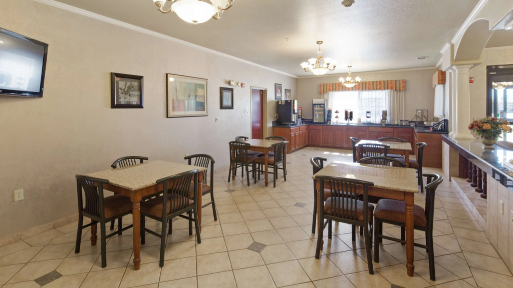 SureStay Plus Hotel by Best Western Quanah
