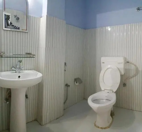 Hotel Rhinoceros-Homestay