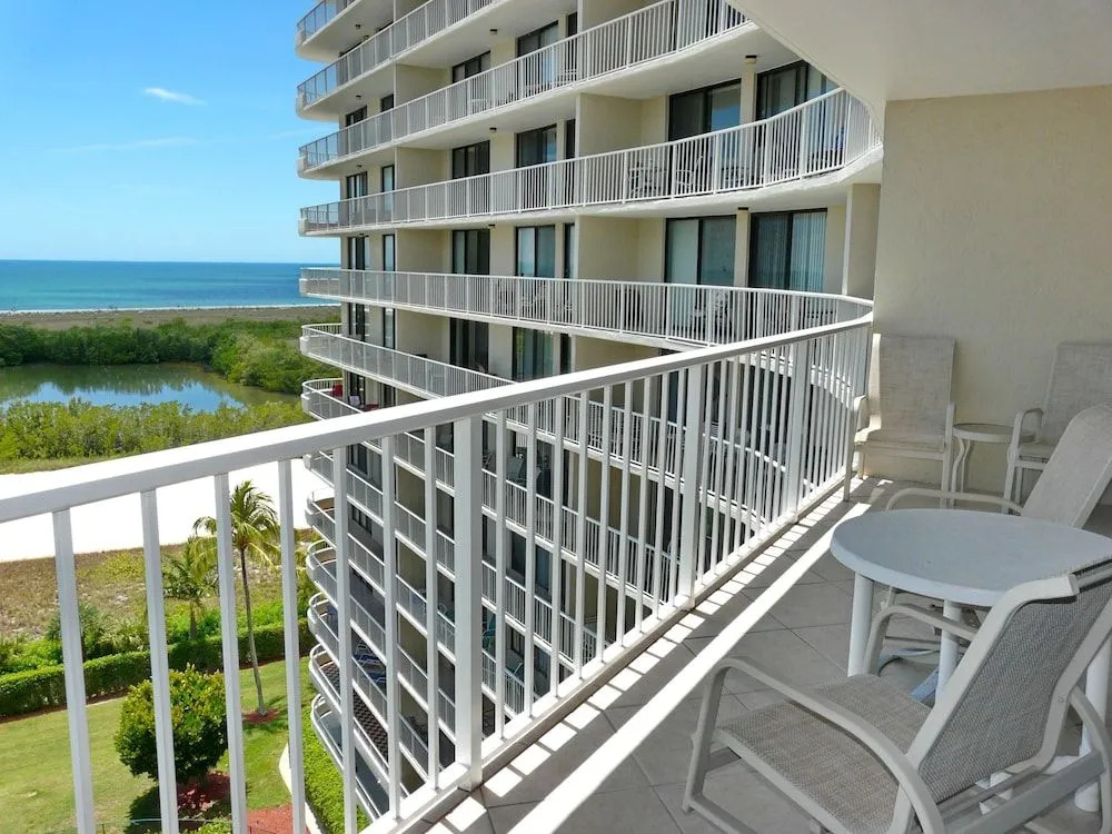 Stylish Beachfront Condo With Pool and Ocean Views