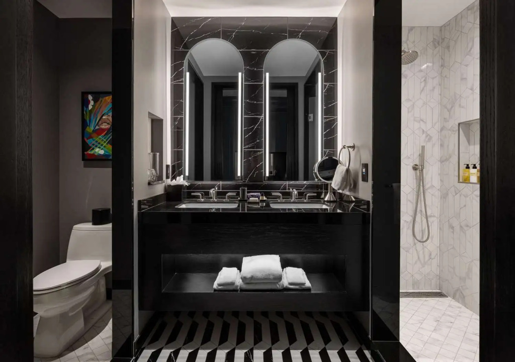 Daxton Hotel Birmingham, Curio Collection by Hilton