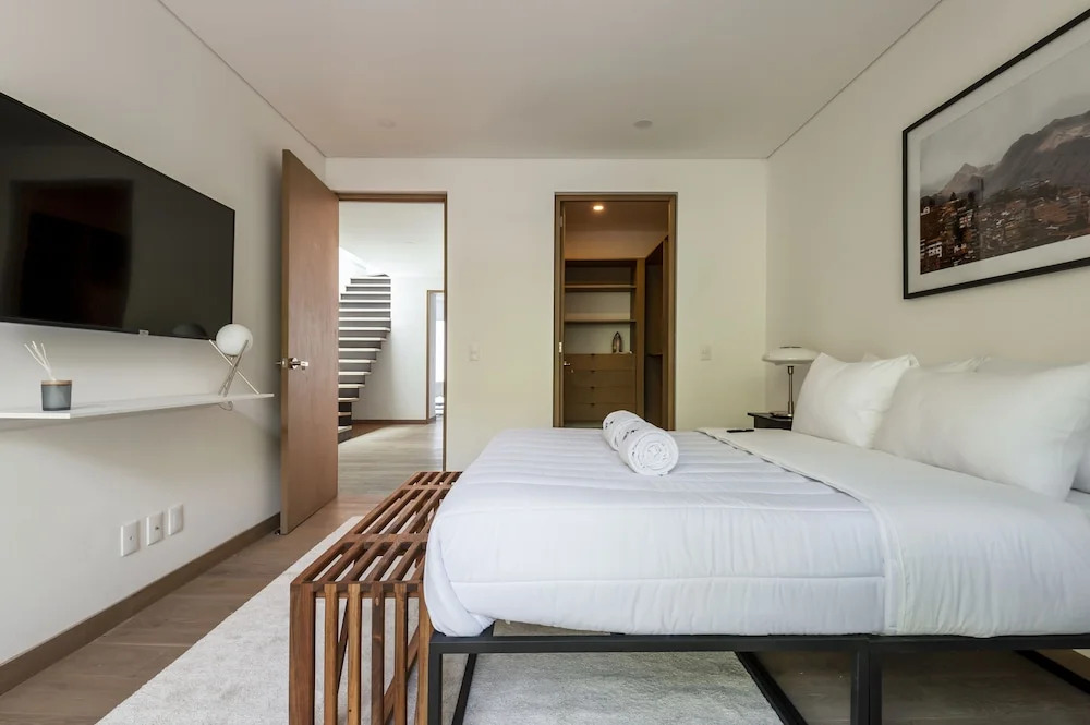 Wynwood House Schiller