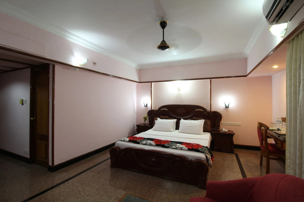 Mayura Residency
