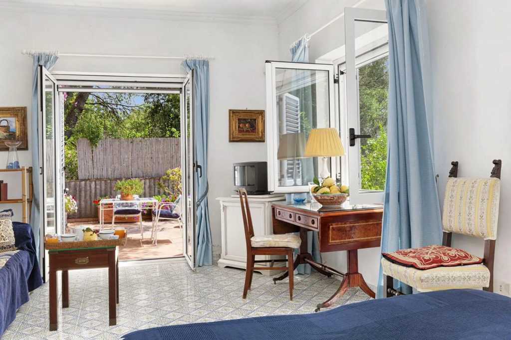 Charming Villa in Capri with pool and sea-view-VILLA MARINA