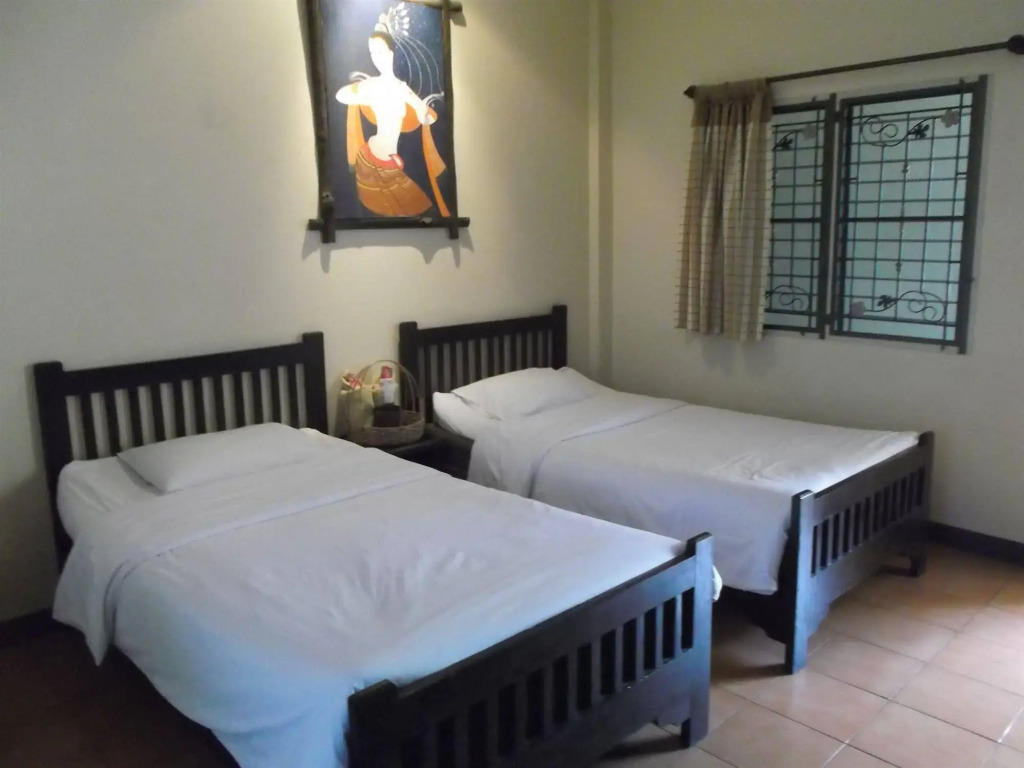 Baan Nam Sai Hotel