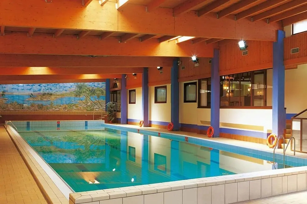 Leo Hotel