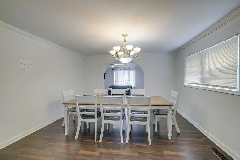 Spacious Triangle Townhome - Near Hiking & Golf!