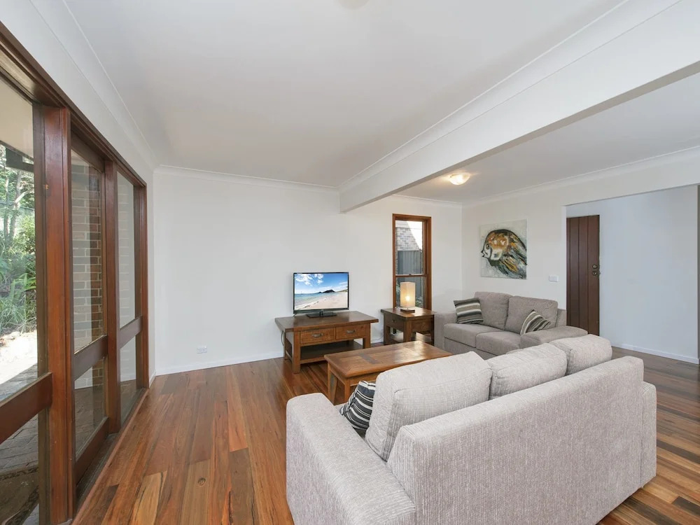Barefoot Beach House 24 Essendene Road