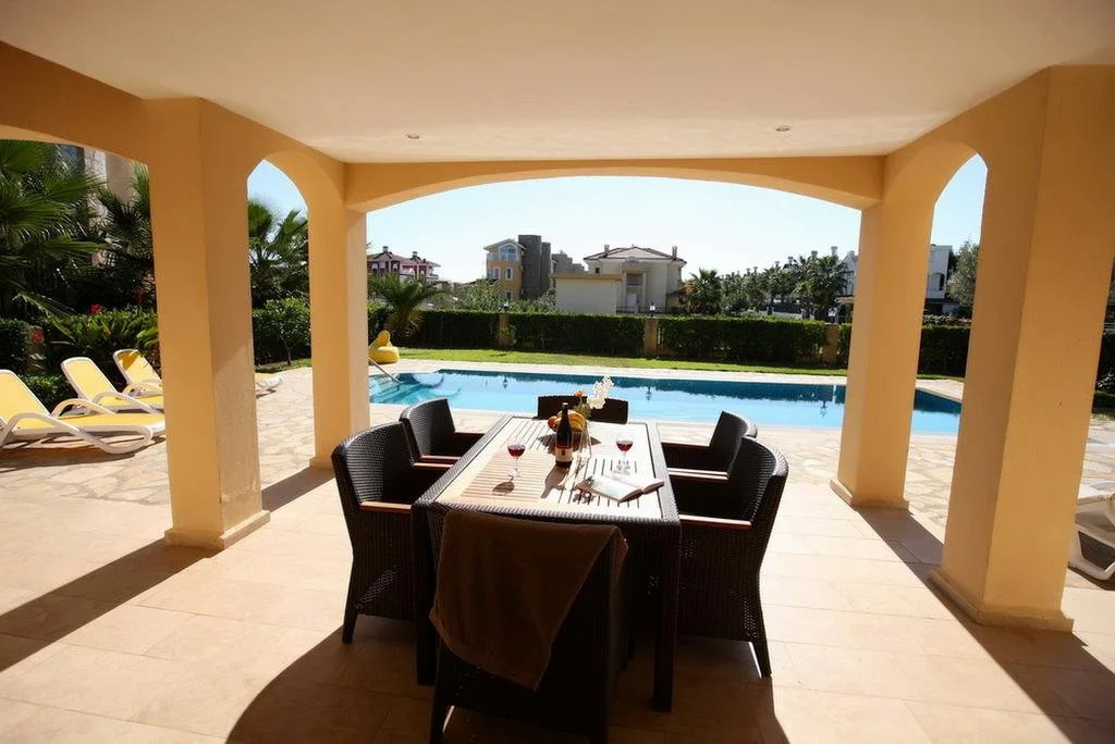 Palm Lane Residence
