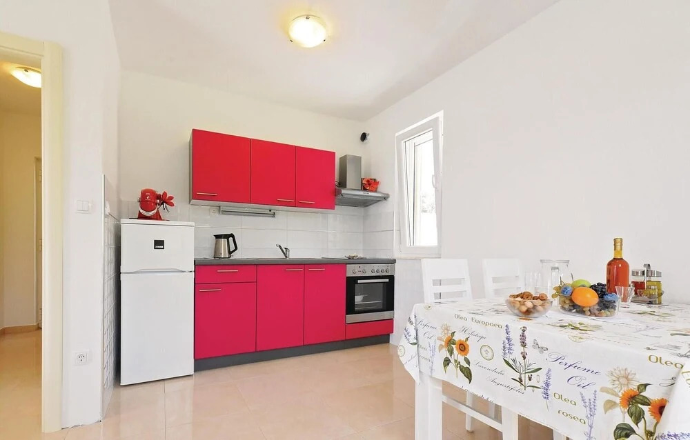Beautiful Home in Zatoglav With Wifi and 4 Bedrooms