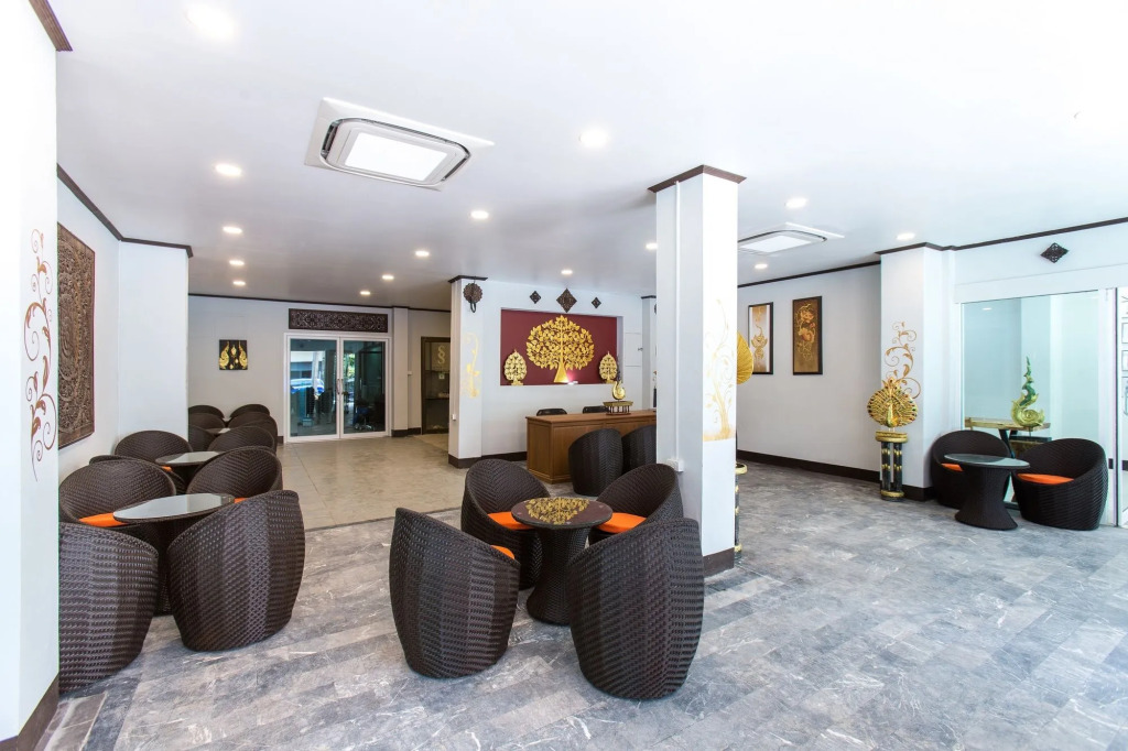Ratana Hotel