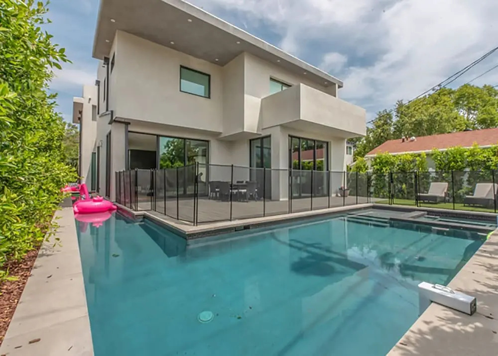 Laurel Modern Villa