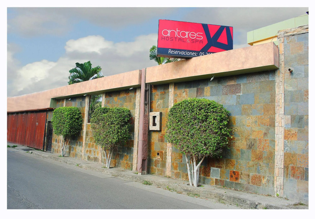 Hostal Antares
