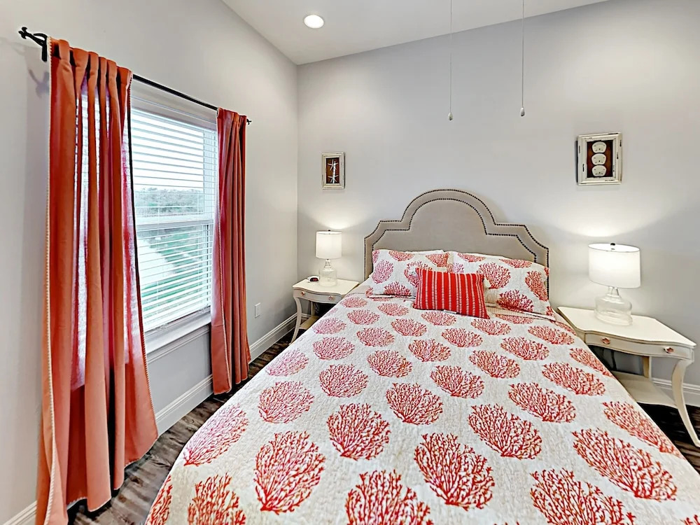 Coral Reef Home 3 Bedrooms 2 Bathrooms Home