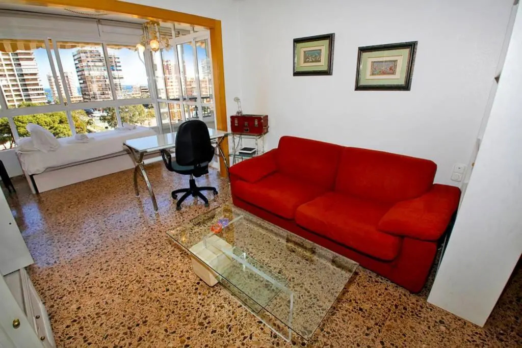 Garden apartment with Pool and AC