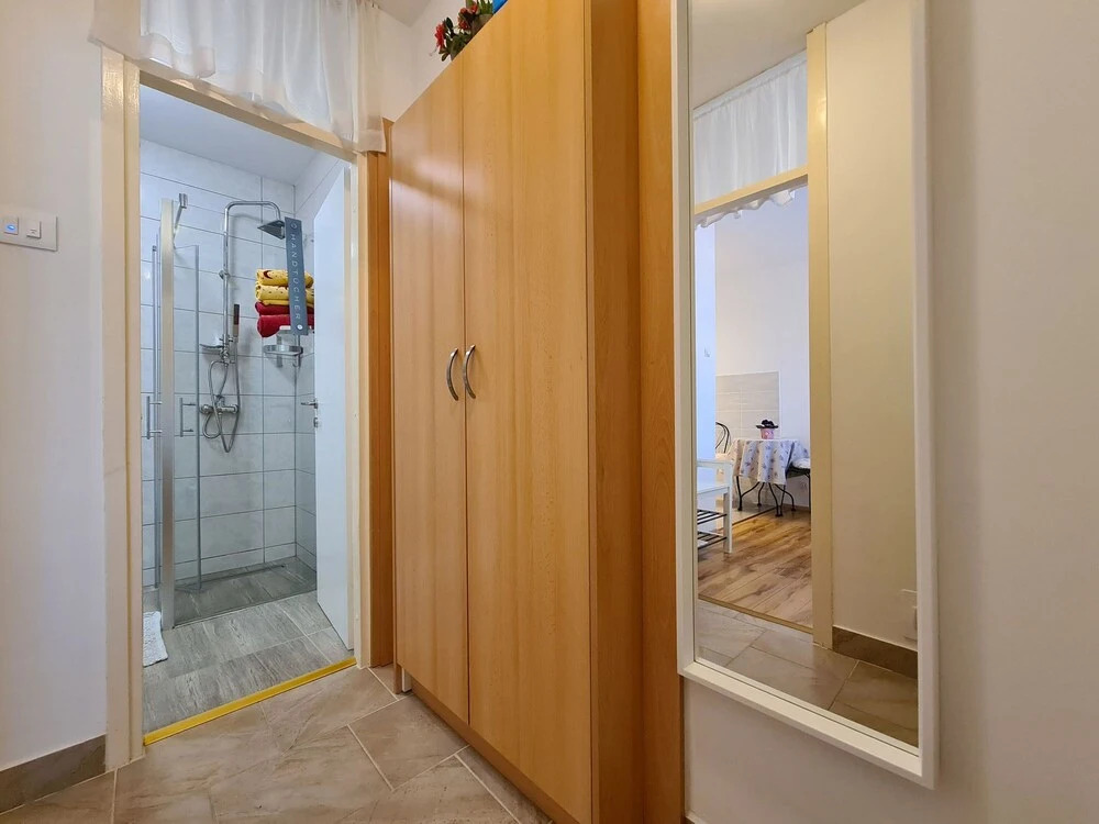 Apartment 1387