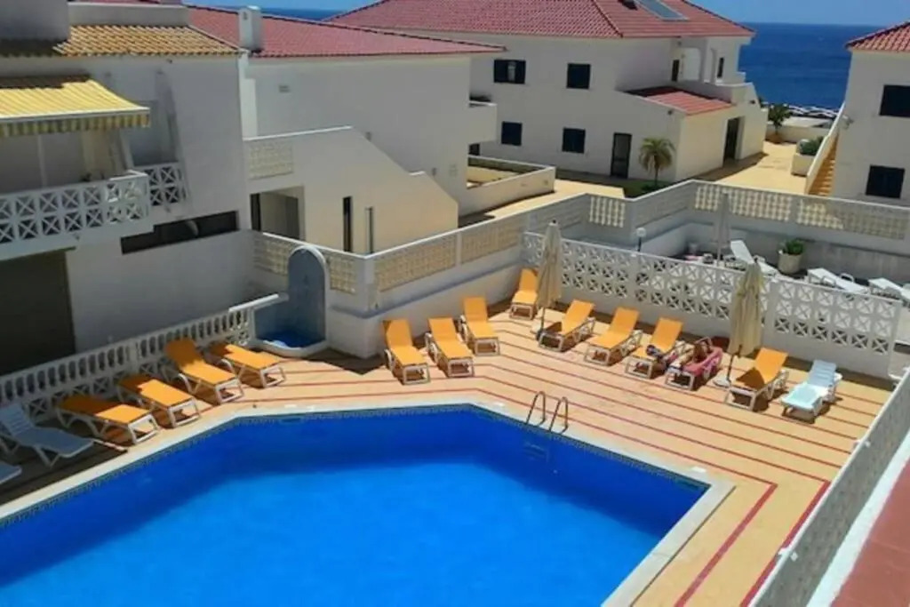 401 - 2 bedroomed Apartment - Oura - Sea View