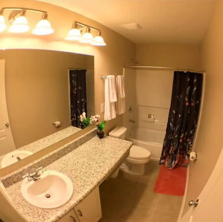 Family Friendly 4 Bedroom Close to Disney in Orlando Area 5126a