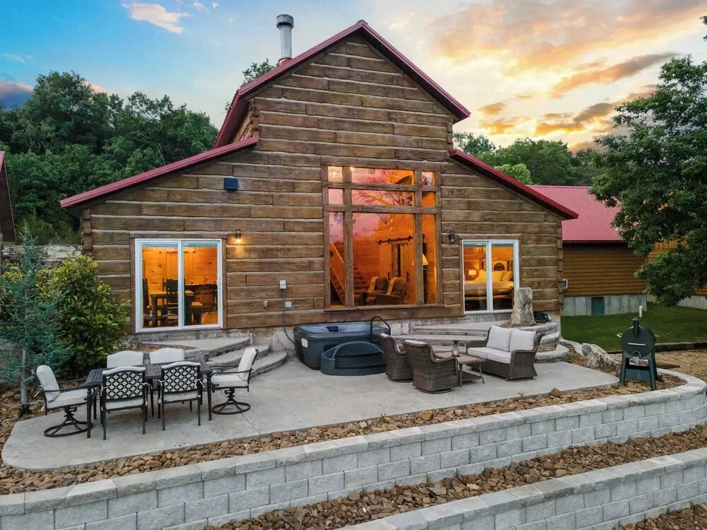 Buffalo Lodge - Stay for 8
