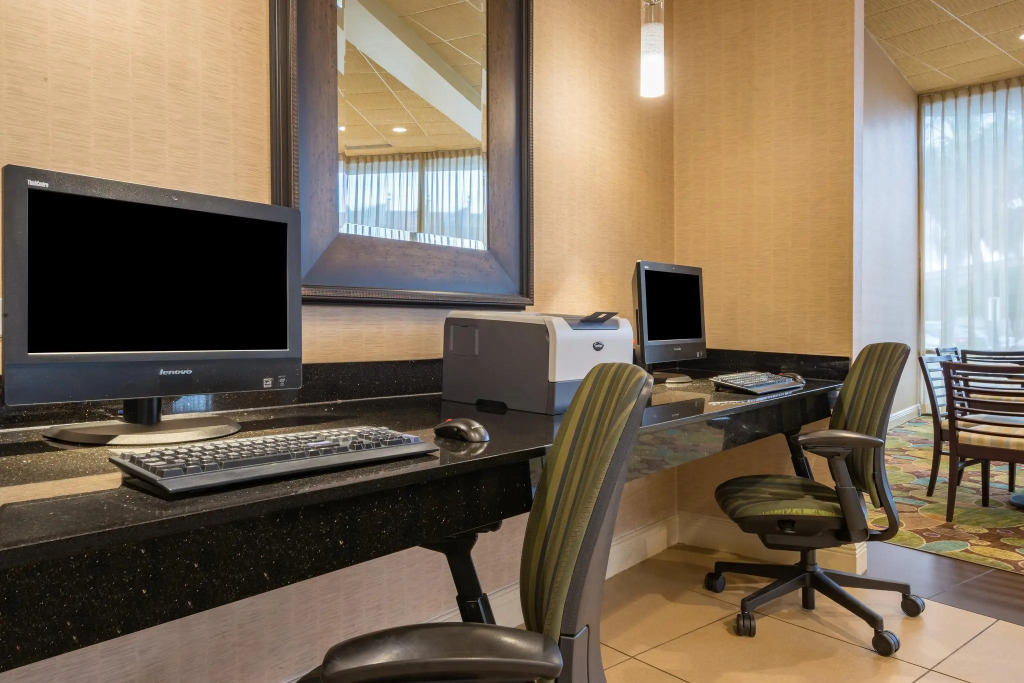 Holiday Inn New Orleans West Bank Tower by IHG