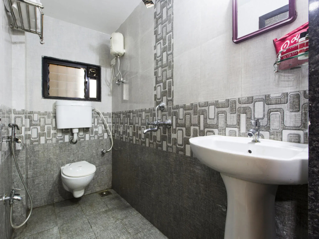 OYO 756 Hotel Sarang Heritage