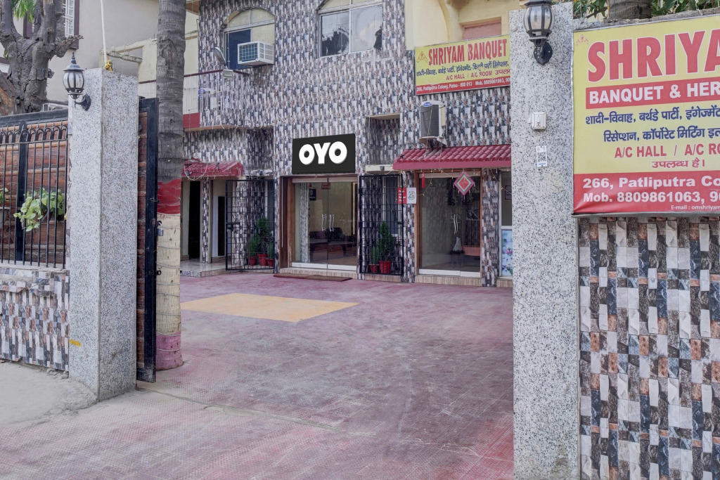 Super Hotel O Om Shriyam Banquet And Heritage
