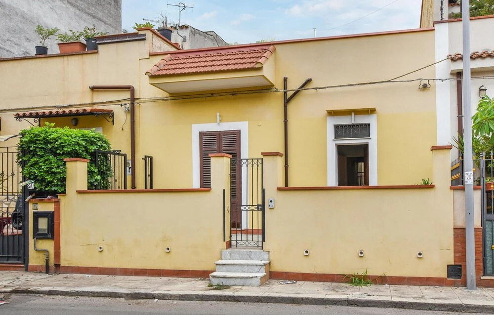 Amazing Home in Palermo With 1 Bedrooms and Wifi