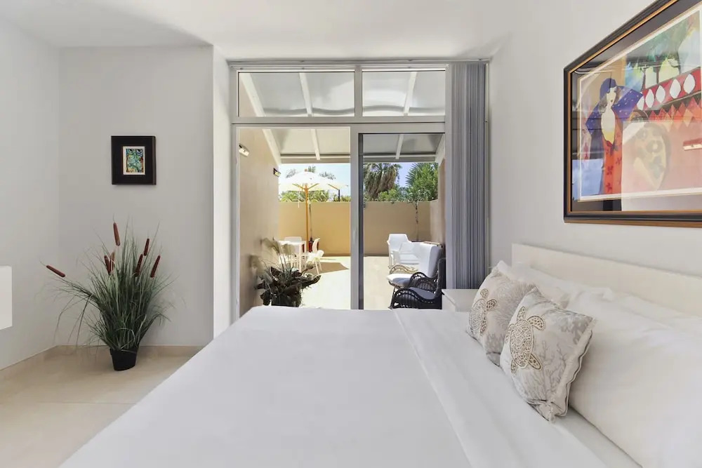 Aracari Residences by Bocobay - Luxury Condos 5 min Walk to Ritz and Palm Beach