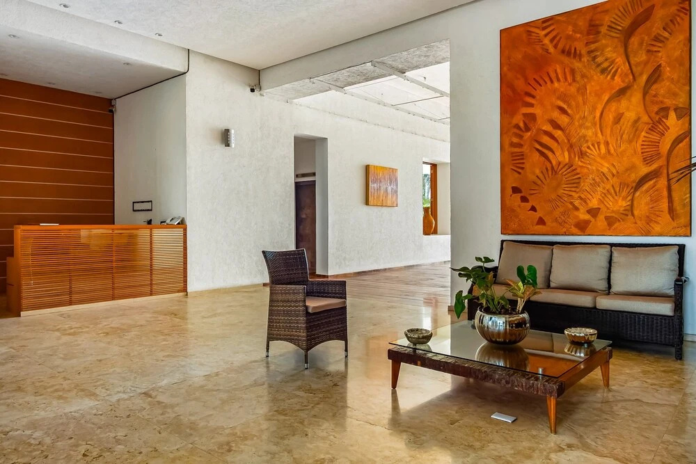 Beachfront 4th-floor Condo With Views, Outdoor Pool, Balcony, W/D & Central AC