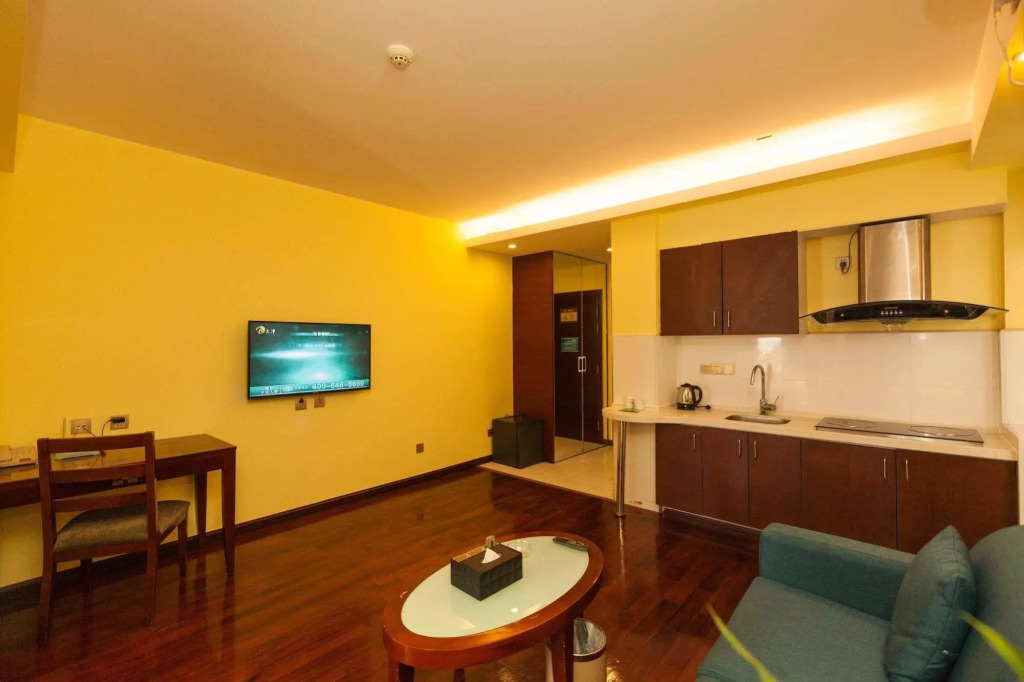 Chicago Suites International Hotel