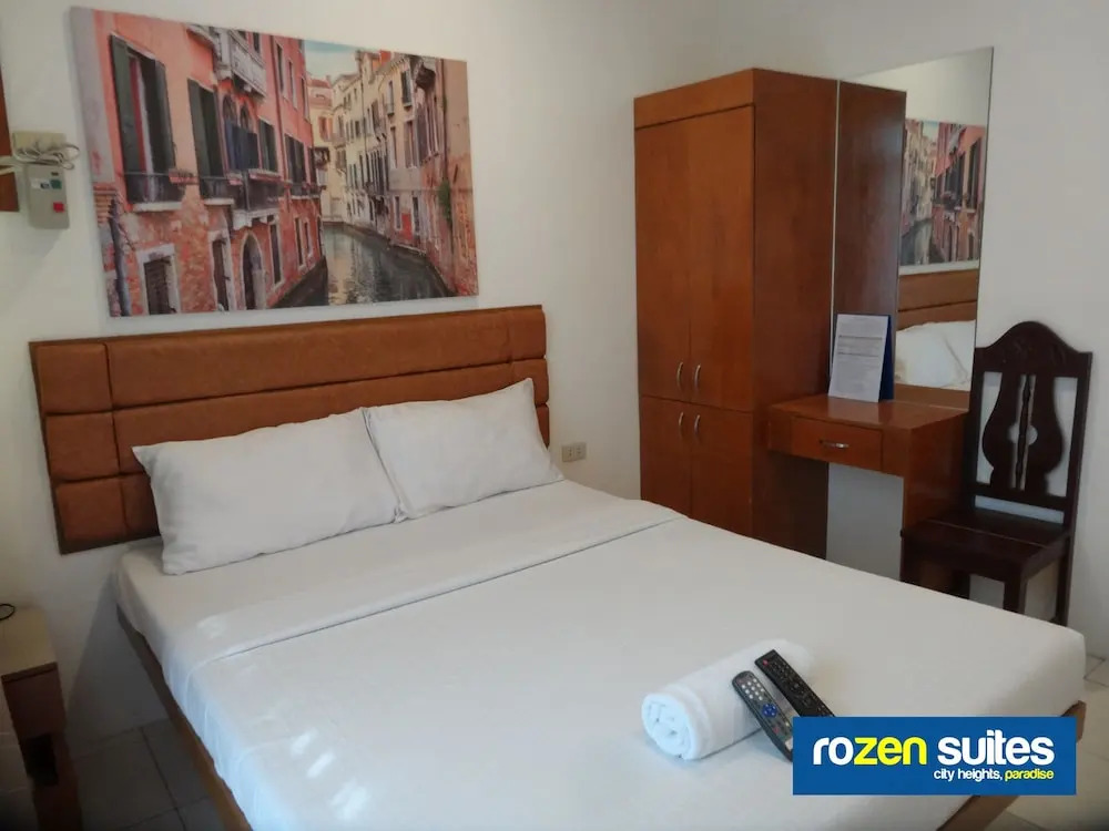 Rozen Suites Paradise