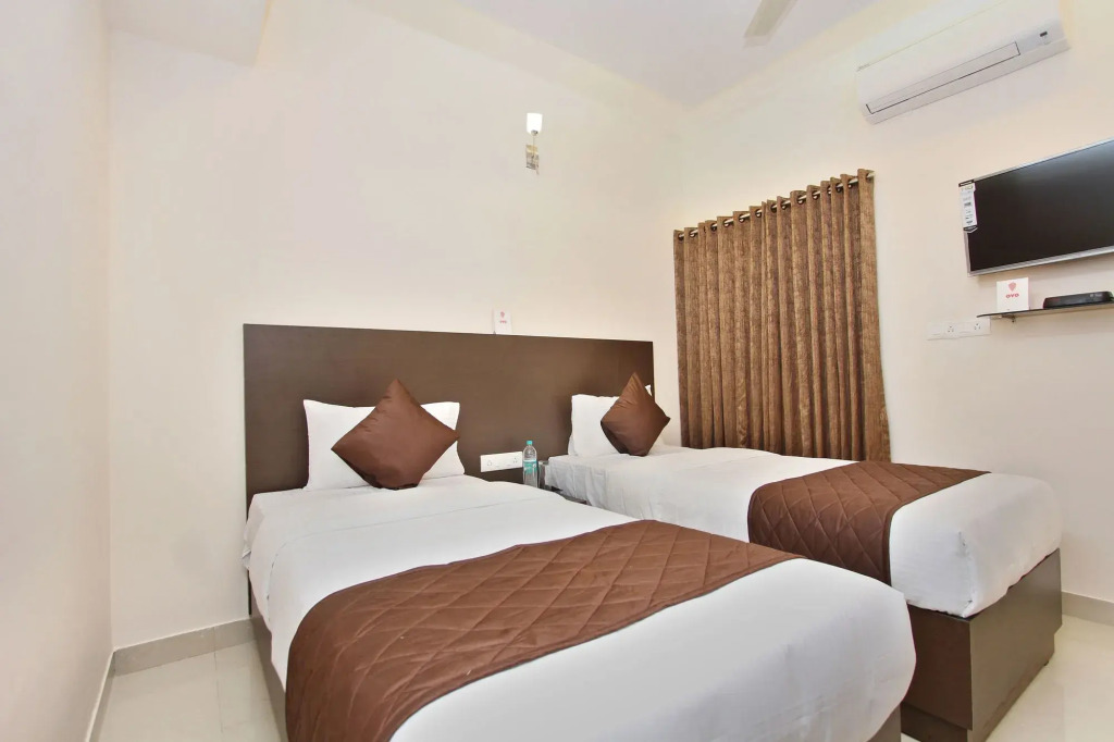 Hotel Bali Square By OYO Rooms