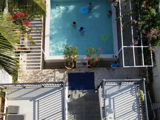 Lingshui Qianhai Qianxun Travel Rent
