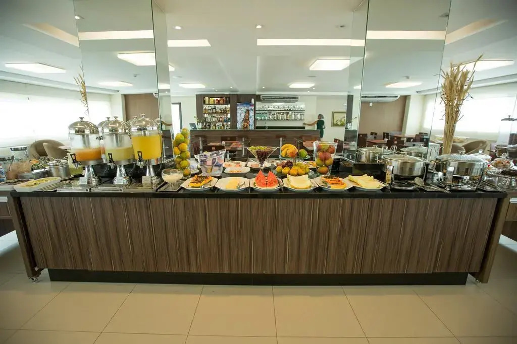 Golden Plaza Hotel by Easy Class