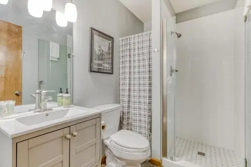 Little Trail Lodge - Unit B