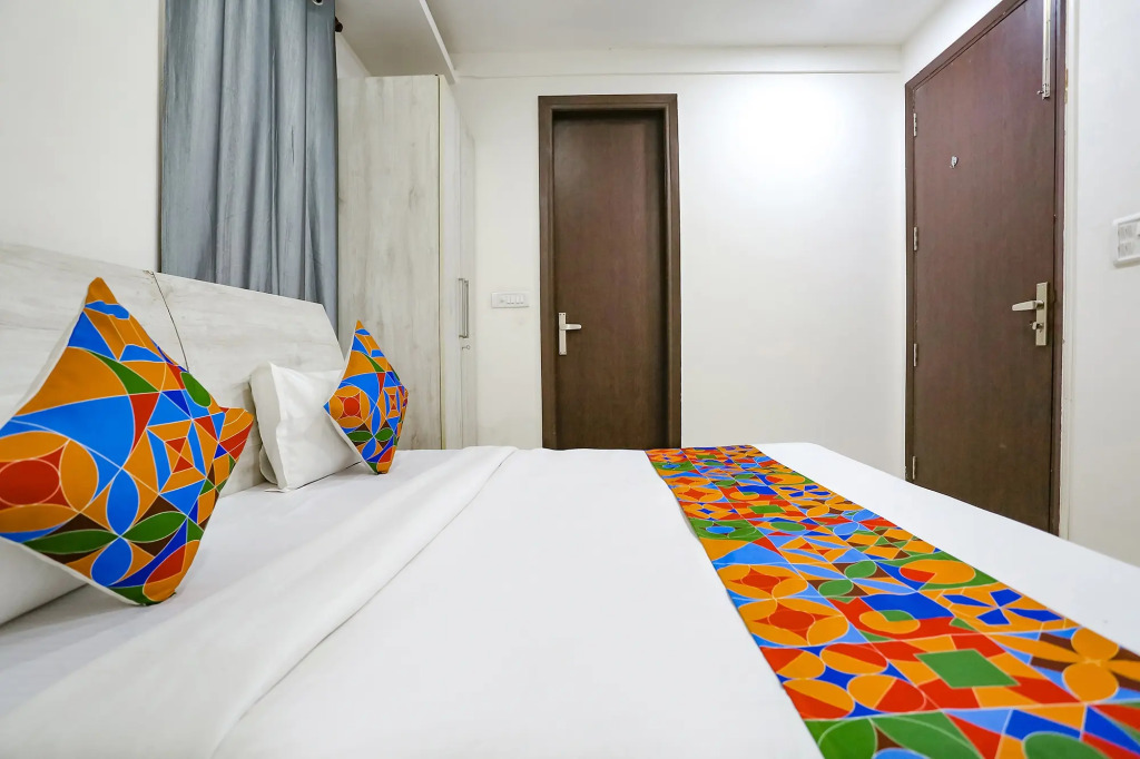 FabHotel Premium Rooms