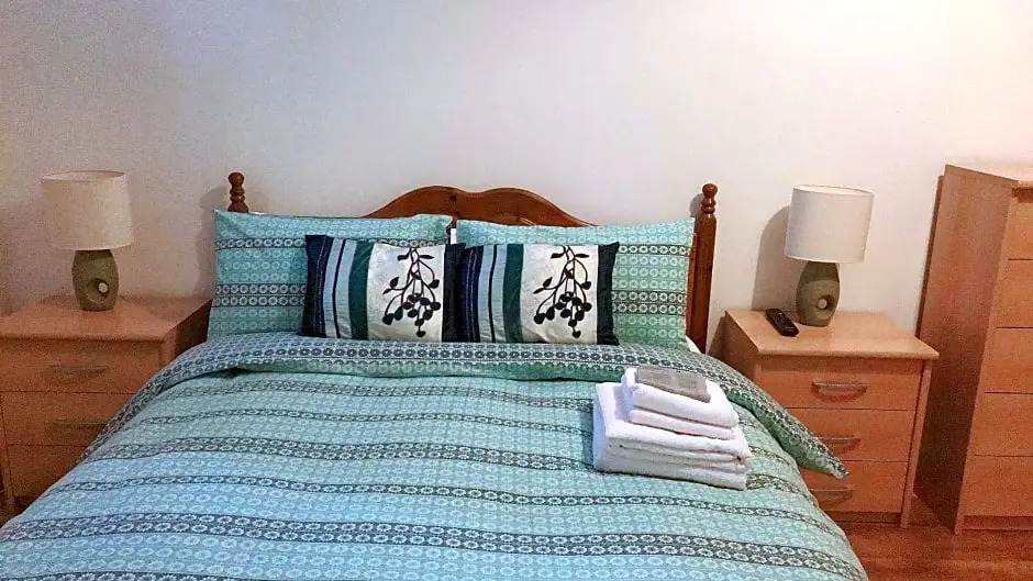 Heart Of Aberdeen City Centre 3 Bedrooms Apartment