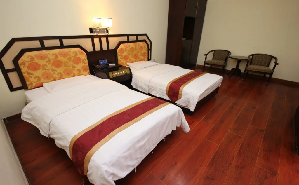 Huada Hotel