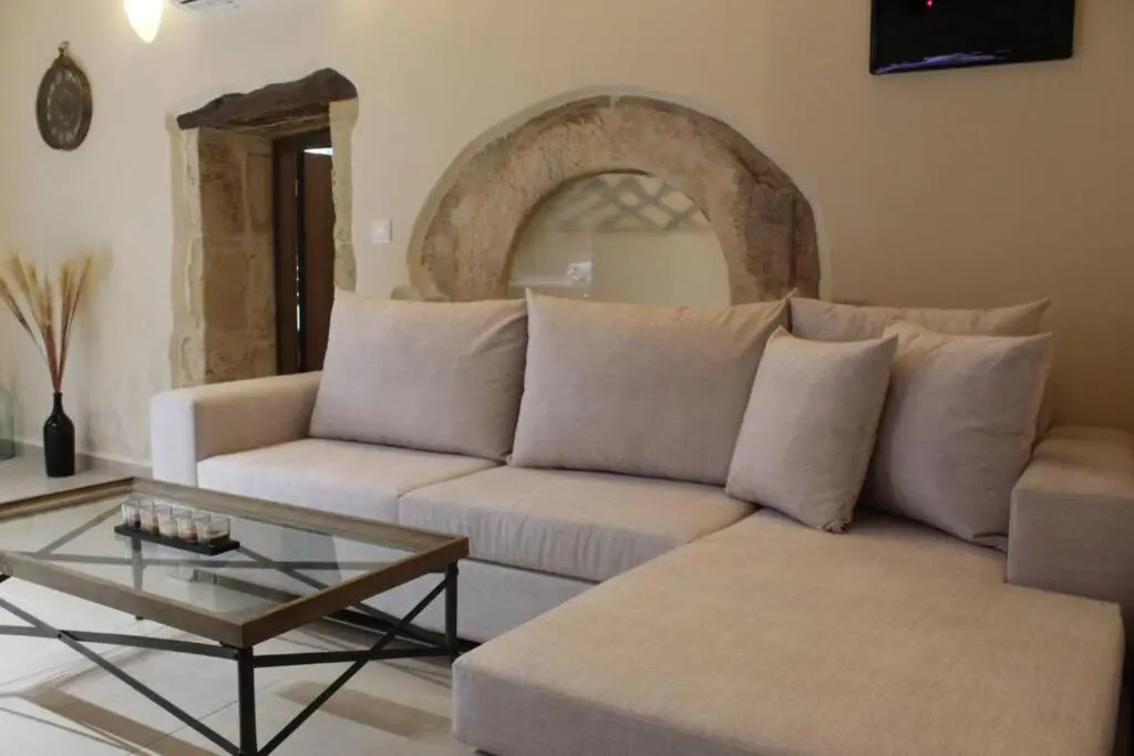Stone Villa with swimming pool-BBQ
