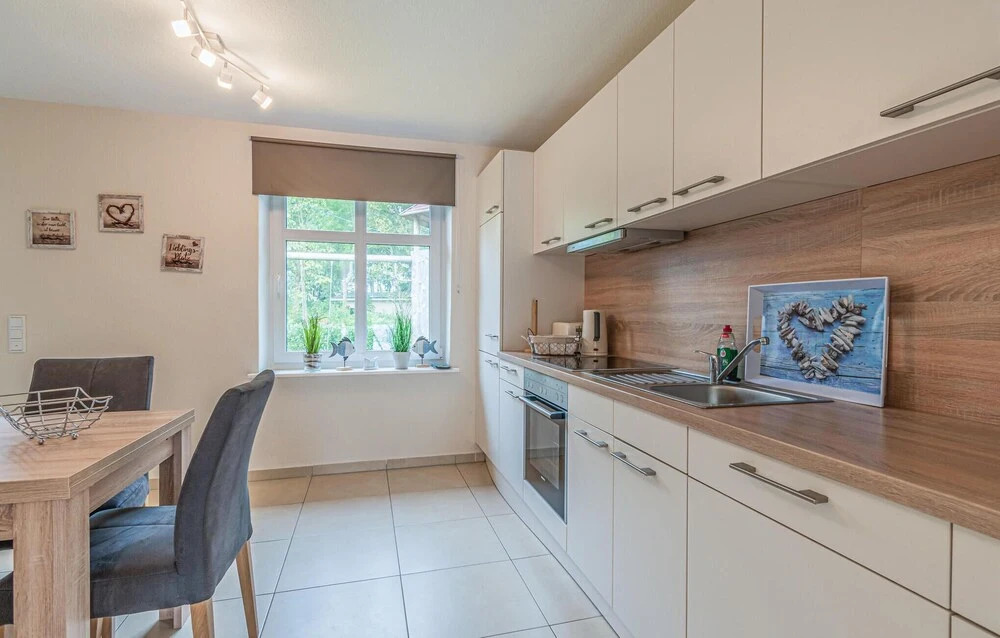 3 Bedroom Beautiful Home In Ockholm