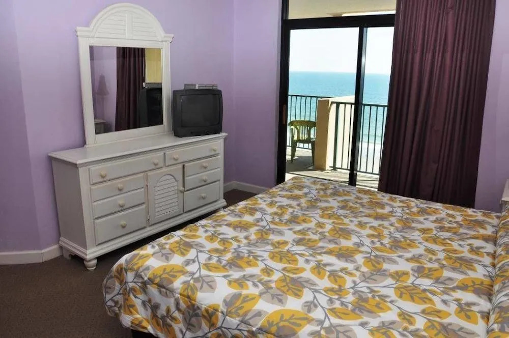 Verandas 901 - 4 Br condo by RedAwning