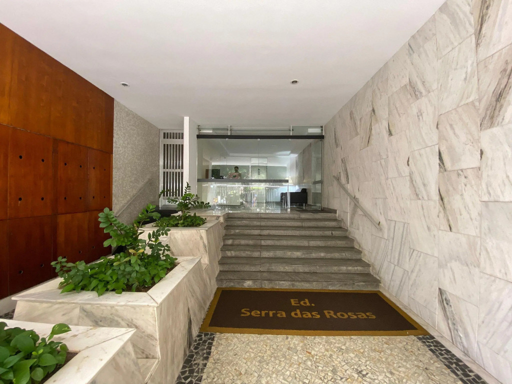 Apartamento 2 Quartos 200m Da Praia E Ao Lado Dos Shoppings Leblon Wifi 500m