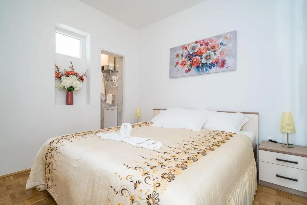 Apartman Debos